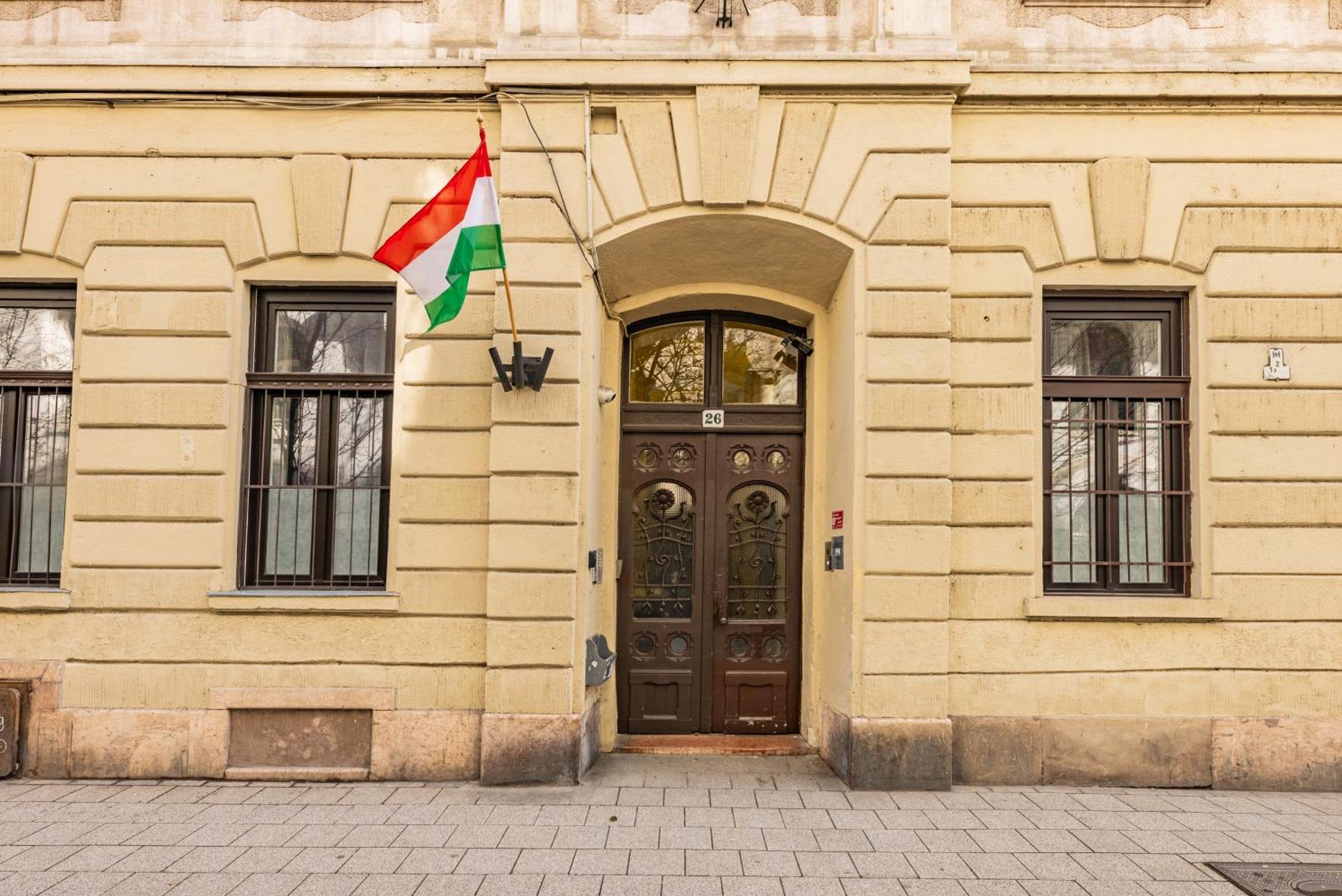 Amber Gardenview Studios Downtown Budapest Exterior photo